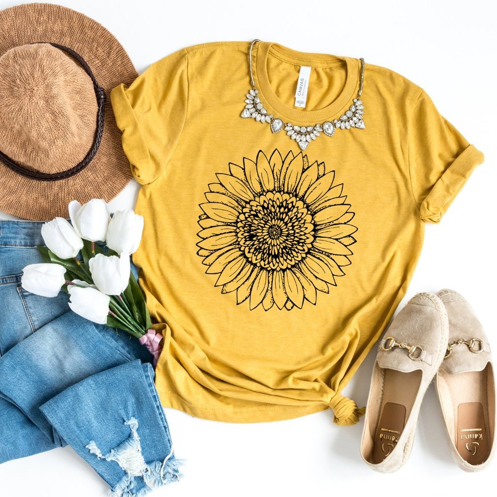 HP 🎉 Sunflower Graphic T shirt Mustard Yellow NEW